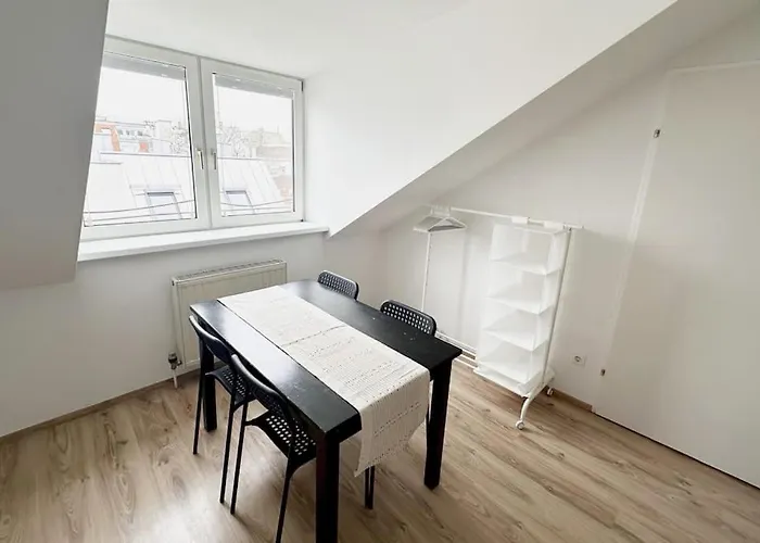 Apartmán Cozy & New With Balcony View Vídeň